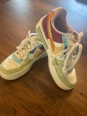 Nike Multicolor Pastel Panel Low-Top Sneakers - excellent condition